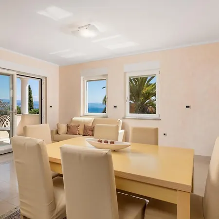 Lejlighed Perla With Balcony Ičići