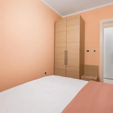 Apartment Perla With Balcony Icici