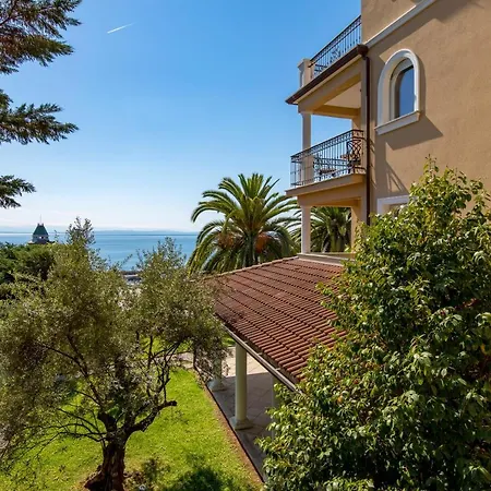 Perla With Balcony